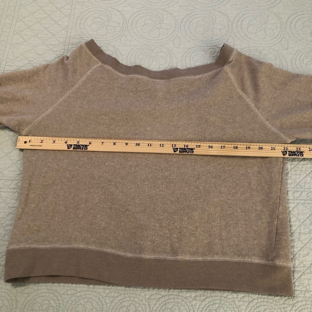 Universal Studios Hello Kitty Cropped Sweatshirt.… - image 6